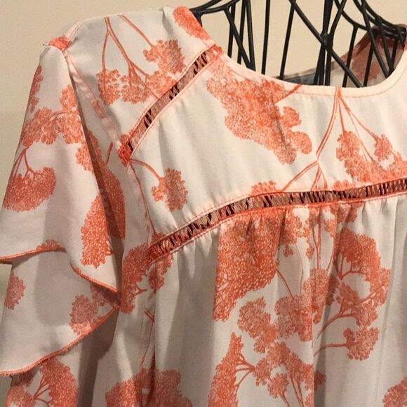 Joseph A. Ruffle Sleeve Floral Blouse - Size Large - Picture 3 of 8